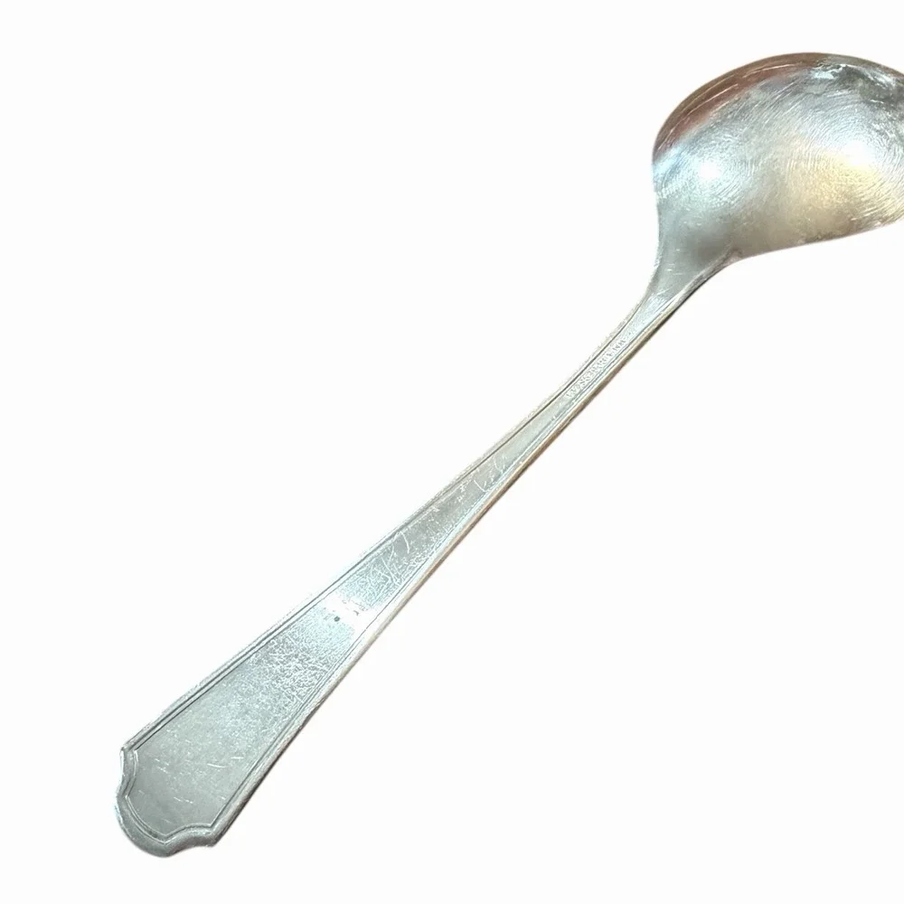 WM A Rogers AA Exquisite‎ Pattern Serving Spoon (1940) Monogram 